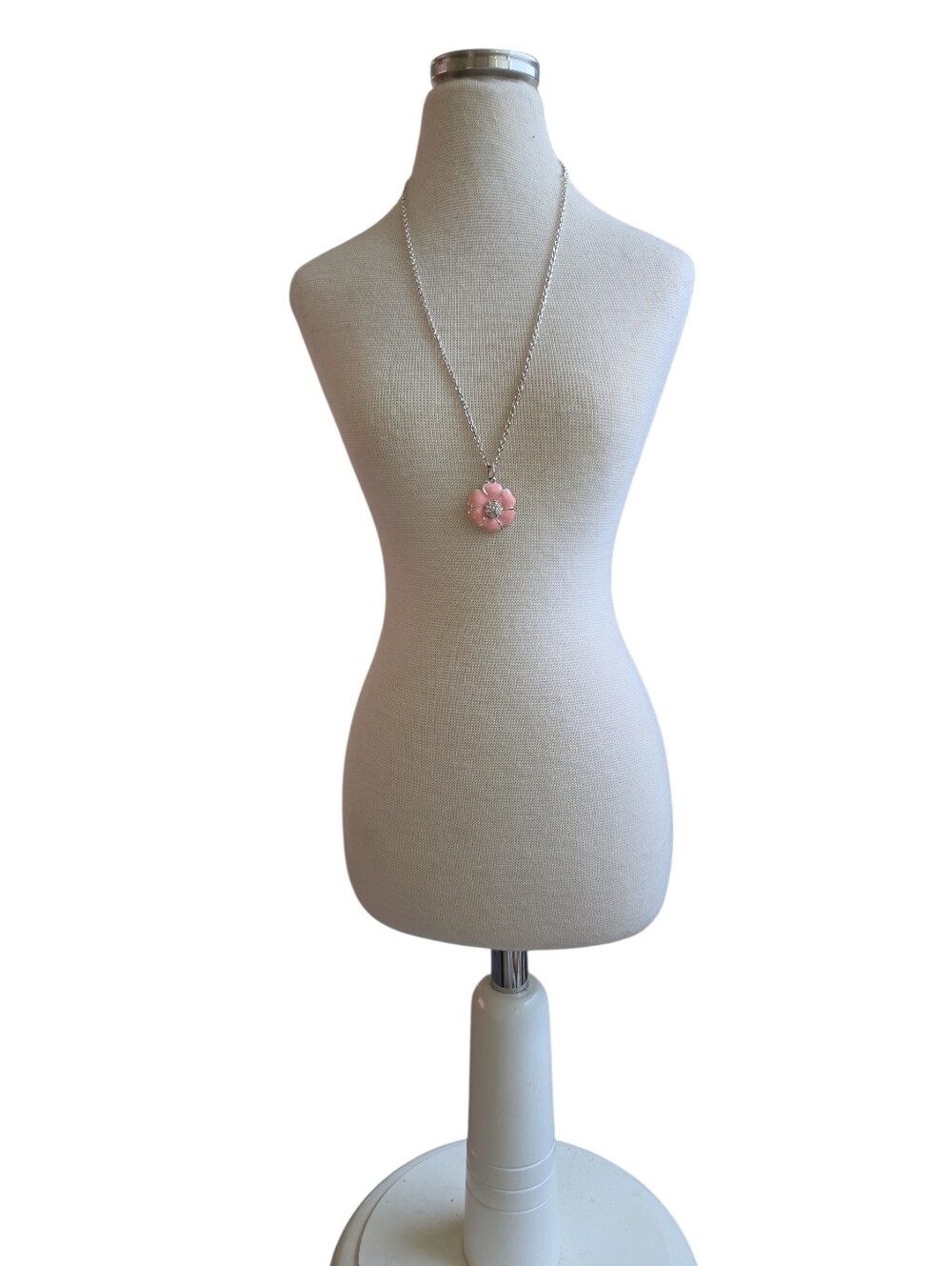 Silver Toned Pink Floral Pendant Necklace 18"